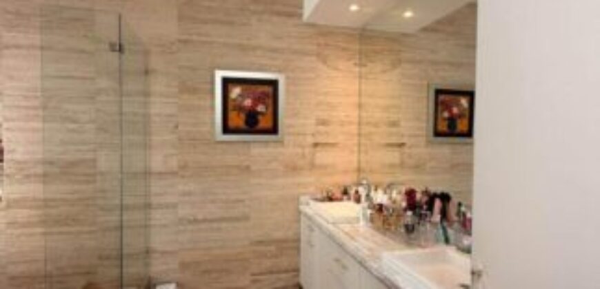 Moderna Casa de Una Sola Planta, 3 Dorm y Acabados de Lujo, en Venta en Samborondón