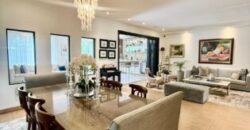 Hermosa Casa en Venta, Impecable Ubicada en El Km 8 de La Vía Samborondon