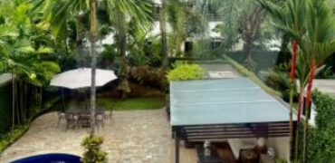 Hermosa Casa en Venta, Impecable Ubicada en El Km 8 de La Vía Samborondon