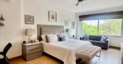 Hermosa Casa en Venta, Impecable Ubicada en El Km 8 de La Vía Samborondon