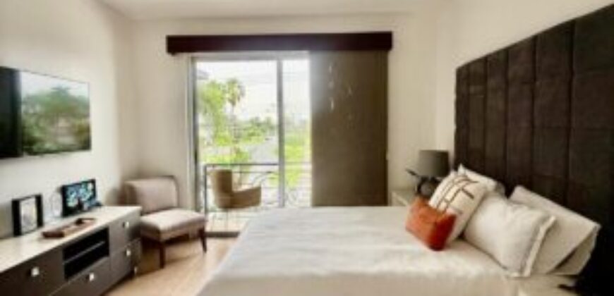 Hermosa Casa en Venta, Impecable Ubicada en El Km 8 de La Vía Samborondon
