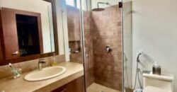 Hermosa Casa en Venta, Impecable Ubicada en El Km 8 de La Vía Samborondon