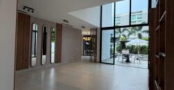 Preciosa E Impecable Casa de 5 Dorm, al Lago en Venta en Isla Mocoli