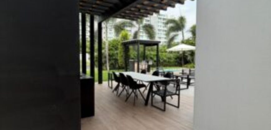 Preciosa E Impecable Casa de 5 Dorm, al Lago en Venta en Isla Mocoli
