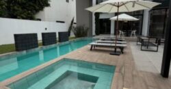 Preciosa E Impecable Casa de 5 Dorm, al Lago en Venta en Isla Mocoli