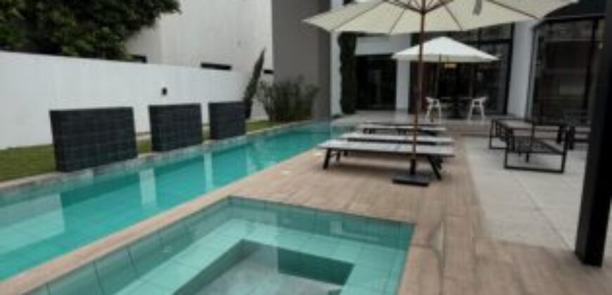 Preciosa E Impecable Casa de 5 Dorm, al Lago en Venta en Isla Mocoli