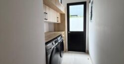 Preciosa E Impecable Casa de 5 Dorm, al Lago en Venta en Isla Mocoli