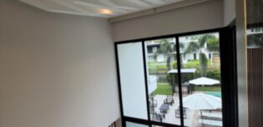 Preciosa E Impecable Casa de 5 Dorm, al Lago en Venta en Isla Mocoli