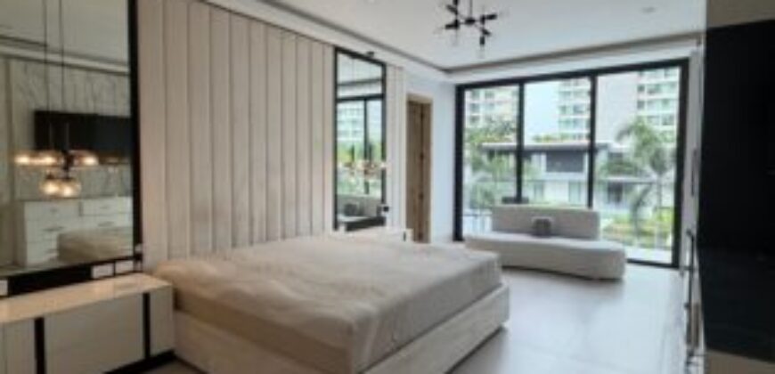 Preciosa E Impecable Casa de 5 Dorm, al Lago en Venta en Isla Mocoli
