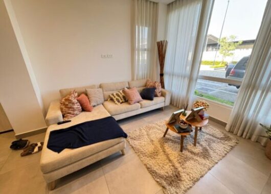 Departamento Planta Baja en Alquiler o Venta en Vizcaya I, Samborondon