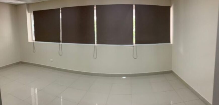 Oficina de 76 m² en Alquiler, en Parque Empresarial Colon