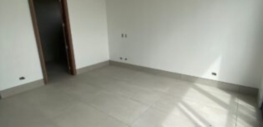 Casa de 4 Dorm. por Estrenar en Preventa – Urb. Aires Norte