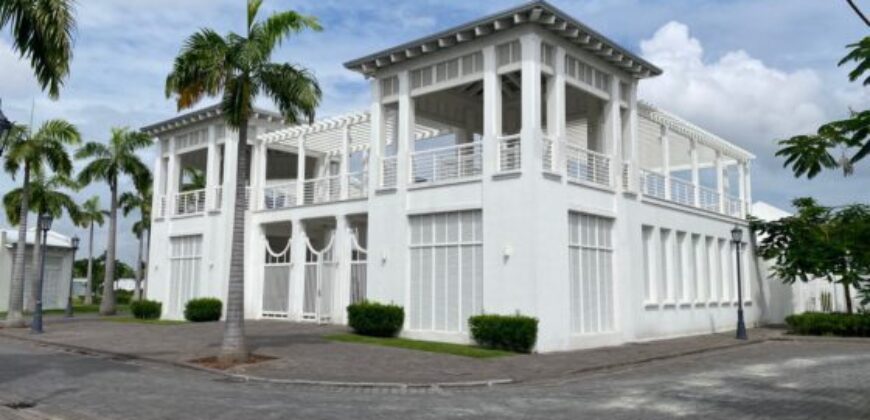 Casa de 4 Dorm. por Estrenar en Preventa – Urb. Aires Norte