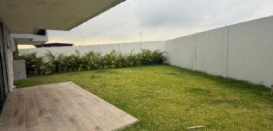 Impecable y Moderna Casa de Estreno de 3 Dorm., Isla Mocoli