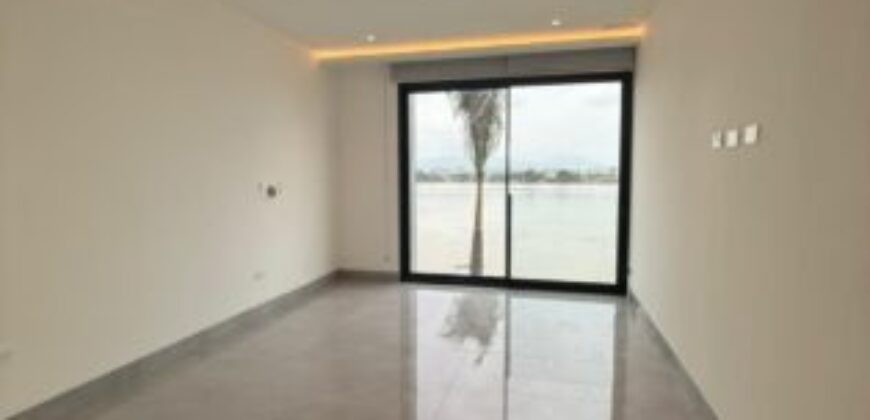 En Alquiler Departamento de 3 Dorm Vista Al Río en Urb. Manglero Two, Km 2.5 Vía Samborondón