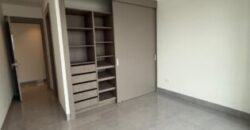 En Alquiler Departamento de 3 Dorm Vista Al Río en Urb. Manglero Two, Km 2.5 Vía Samborondón
