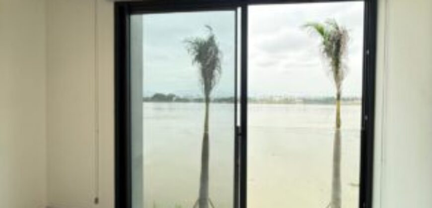 En Alquiler Departamento de 3 Dorm Vista Al Río en Urb. Manglero Two, Km 2.5 Vía Samborondón
