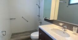 En Venta Casa con 4 Dorm. y Amplio Jardin en Puerto Azul
