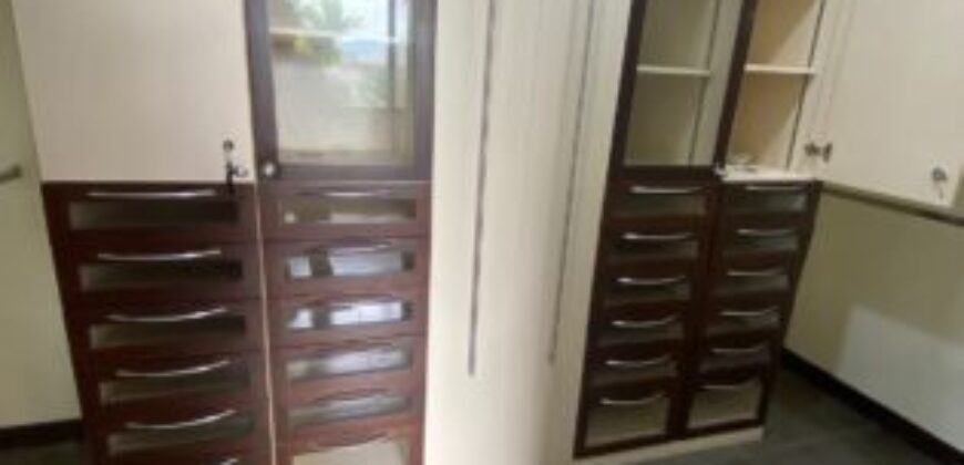 En Venta Casa con 4 Dorm. y Amplio Jardin en Puerto Azul