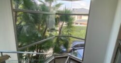 En Venta Casa con 4 Dorm. y Amplio Jardin en Puerto Azul