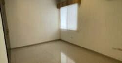 En Venta o Alquiler Amplio Departamento de 3 Dorm Remodelado en Planta Alta en Km. 5 Vía Samborondon