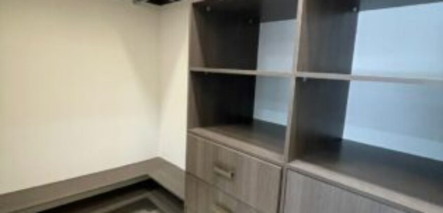 En Venta o Alquiler Amplio Departamento de 3 Dorm Remodelado en Planta Alta en Km. 5 Vía Samborondon