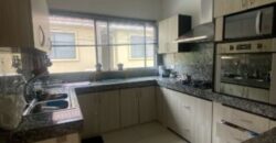 En Venta o Alquiler Amplio Departamento de 3 Dorm Remodelado en Planta Alta en Km. 5 Vía Samborondon