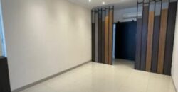 En Venta o Alquiler Amplio Departamento de 3 Dorm Remodelado en Planta Alta en Km. 5 Vía Samborondon
