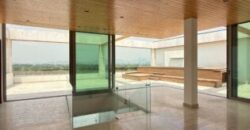 Penthouse de Dos Niveles con Terraza y Piscina Privada, 3 Dorm. – Urb. Sotonovo