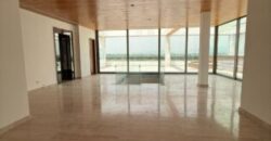 Penthouse de Dos Niveles con Terraza y Piscina Privada, 3 Dorm. – Urb. Sotonovo