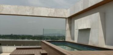 Penthouse de Dos Niveles con Terraza y Piscina Privada, 3 Dorm. – Urb. Sotonovo