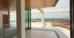 Penthouse de Dos Niveles con Terraza y Piscina Privada, 3 Dorm. – Urb. Sotonovo