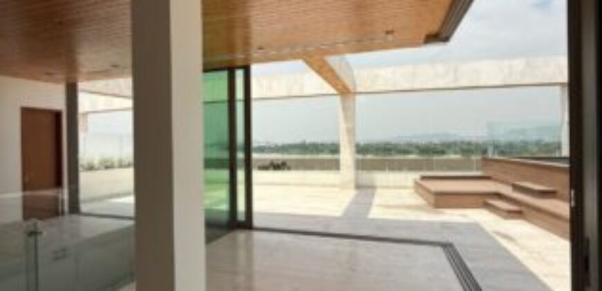 Penthouse de Dos Niveles con Terraza y Piscina Privada, 3 Dorm. – Urb. Sotonovo