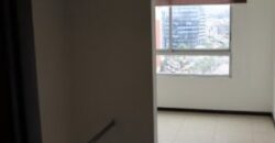 En Venta Suite de 58 m² con 1 Habitación y Parqueo, en Elite Building, Sector Mall del Sol
