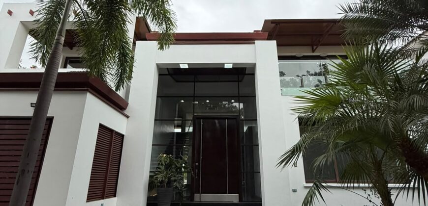 En Venta Preciosa Casa de 4 dormitorios al Lago en Isla Mocoli