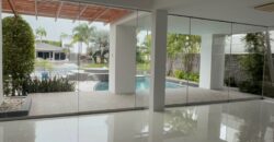 En Venta Preciosa Casa de 4 dormitorios al Lago en Isla Mocoli