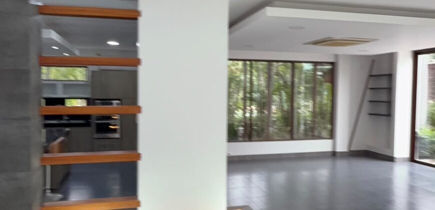 En Venta Preciosa Casa de 4 dormitorios al Lago en Isla Mocoli