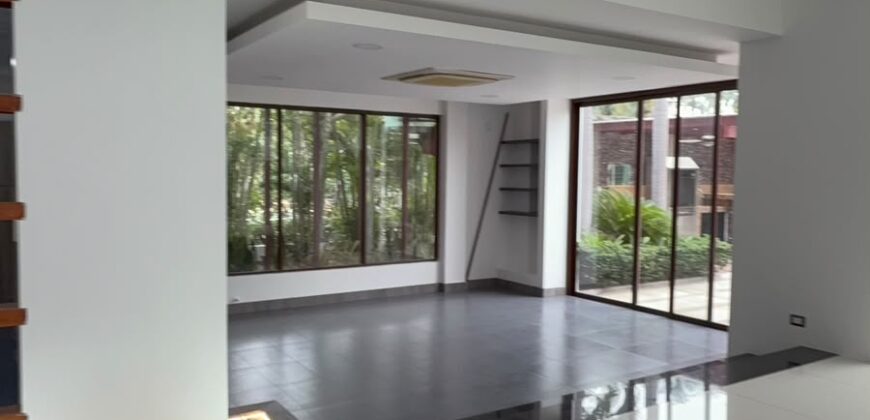 En Venta Preciosa Casa de 4 dormitorios al Lago en Isla Mocoli
