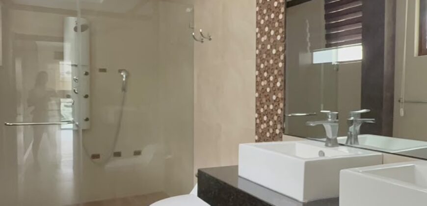 En Venta Preciosa Casa de 4 dormitorios al Lago en Isla Mocoli