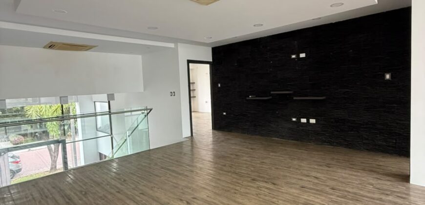 En Venta Preciosa Casa de 4 dormitorios al Lago en Isla Mocoli