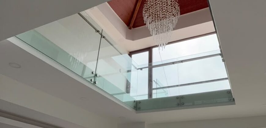 En Venta Preciosa Casa de 4 dormitorios al Lago en Isla Mocoli