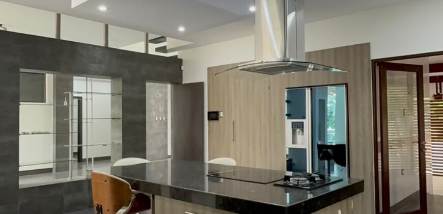En Venta Preciosa Casa de 4 dormitorios al Lago en Isla Mocoli