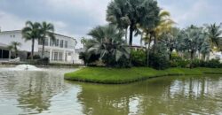 En Venta Preciosa Casa de 4 dormitorios al Lago en Isla Mocoli