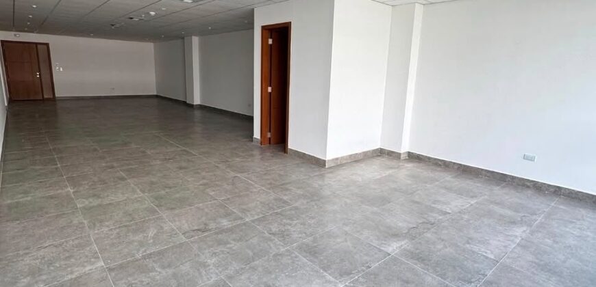 Oficina en Alquiler — Arcos Plaza